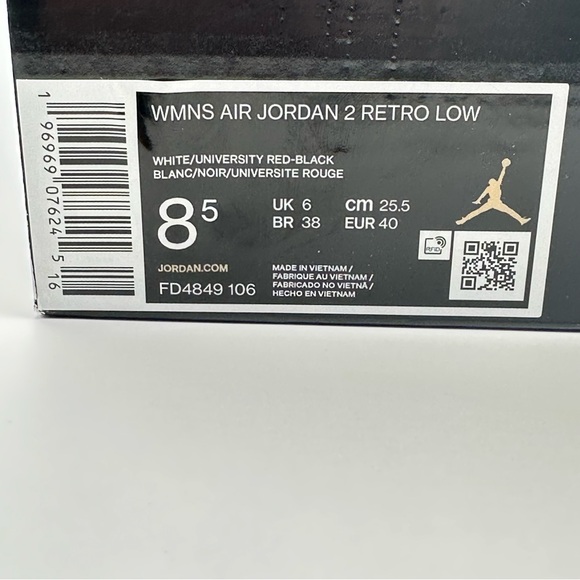 Women’s Jordan 2 Retro Low Chicago Twist Red/ Black Satin FD4849-106 New - Picture 12 of 12